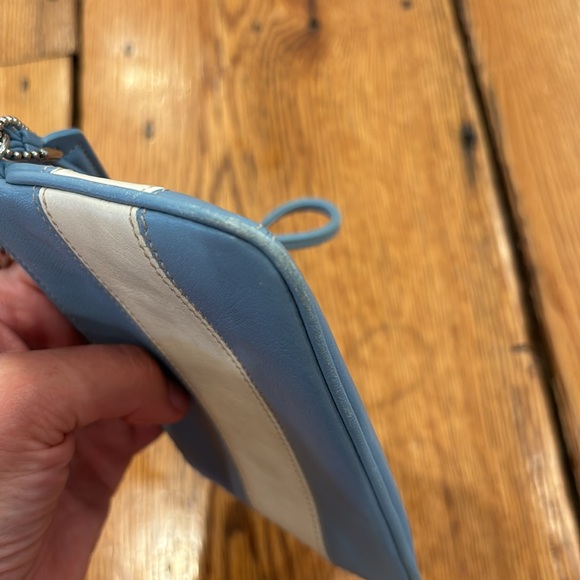 Coach wristlet - Picture 5 of 9